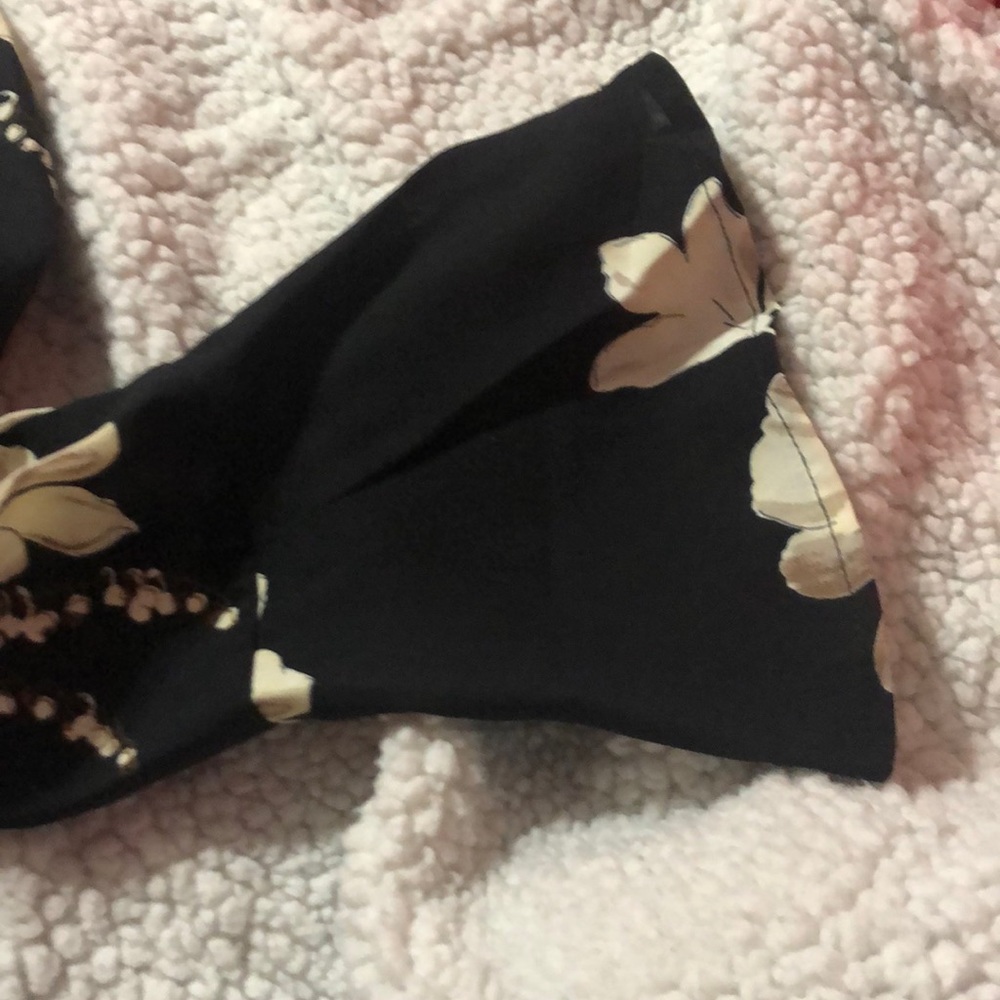 Romper - Picture 2 of 3